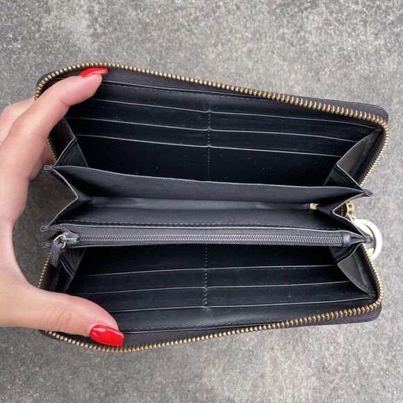 Gucci Black Monogram Leather Zip Wallet Interlocking GG Zipper Pull - Picture 10 of 14